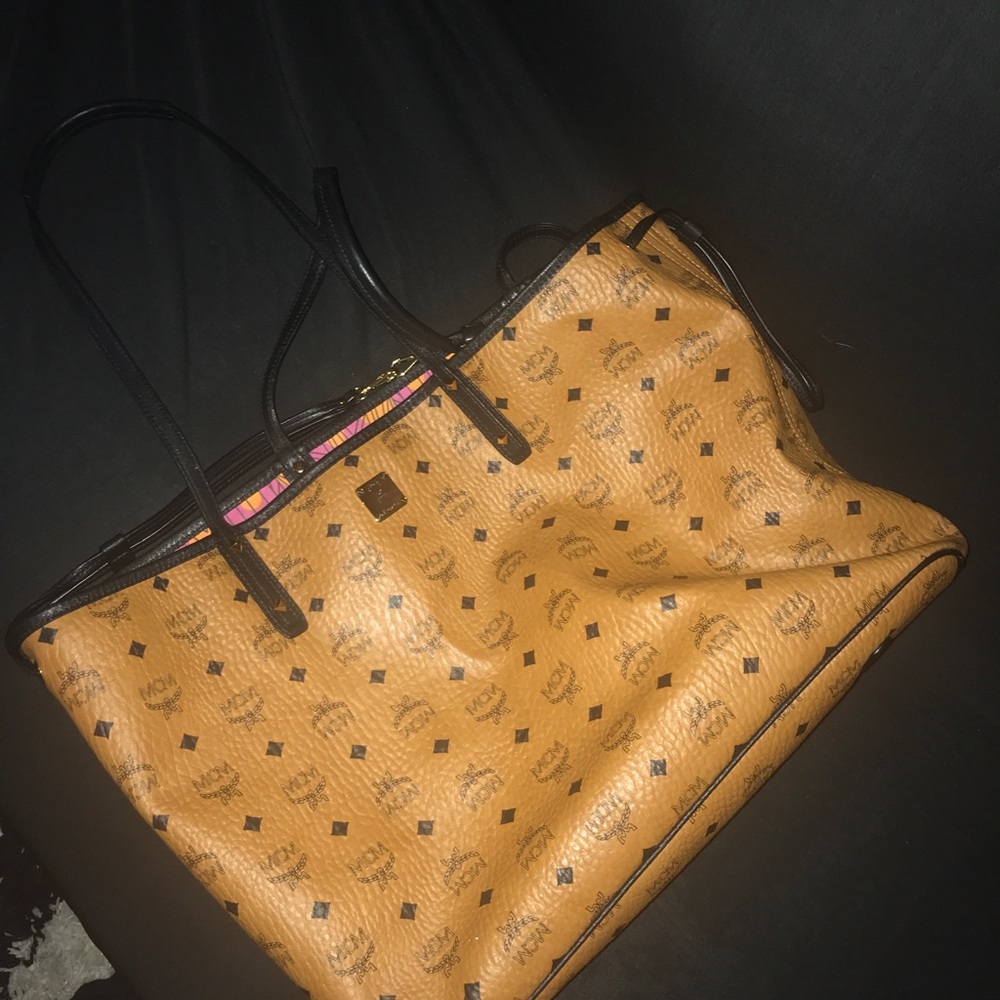 💯authentic LARGE mcm tote bag